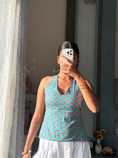 TWO-IN-ONE REVERSIBLE TOP