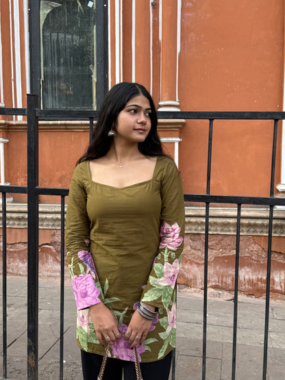 RANGREZ SWEETHEART NECK KURTI