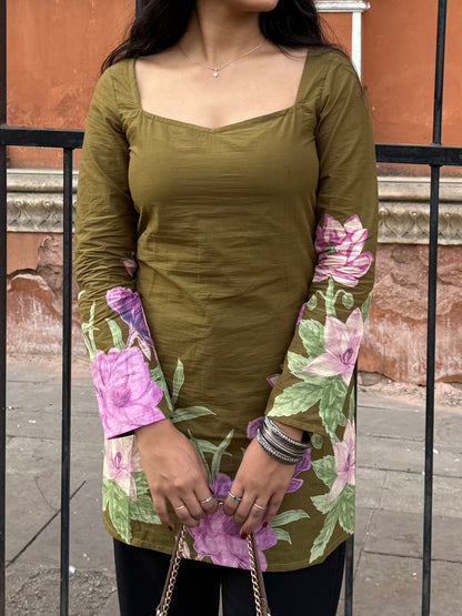 RANGREZ SWEETHEART NECK KURTI