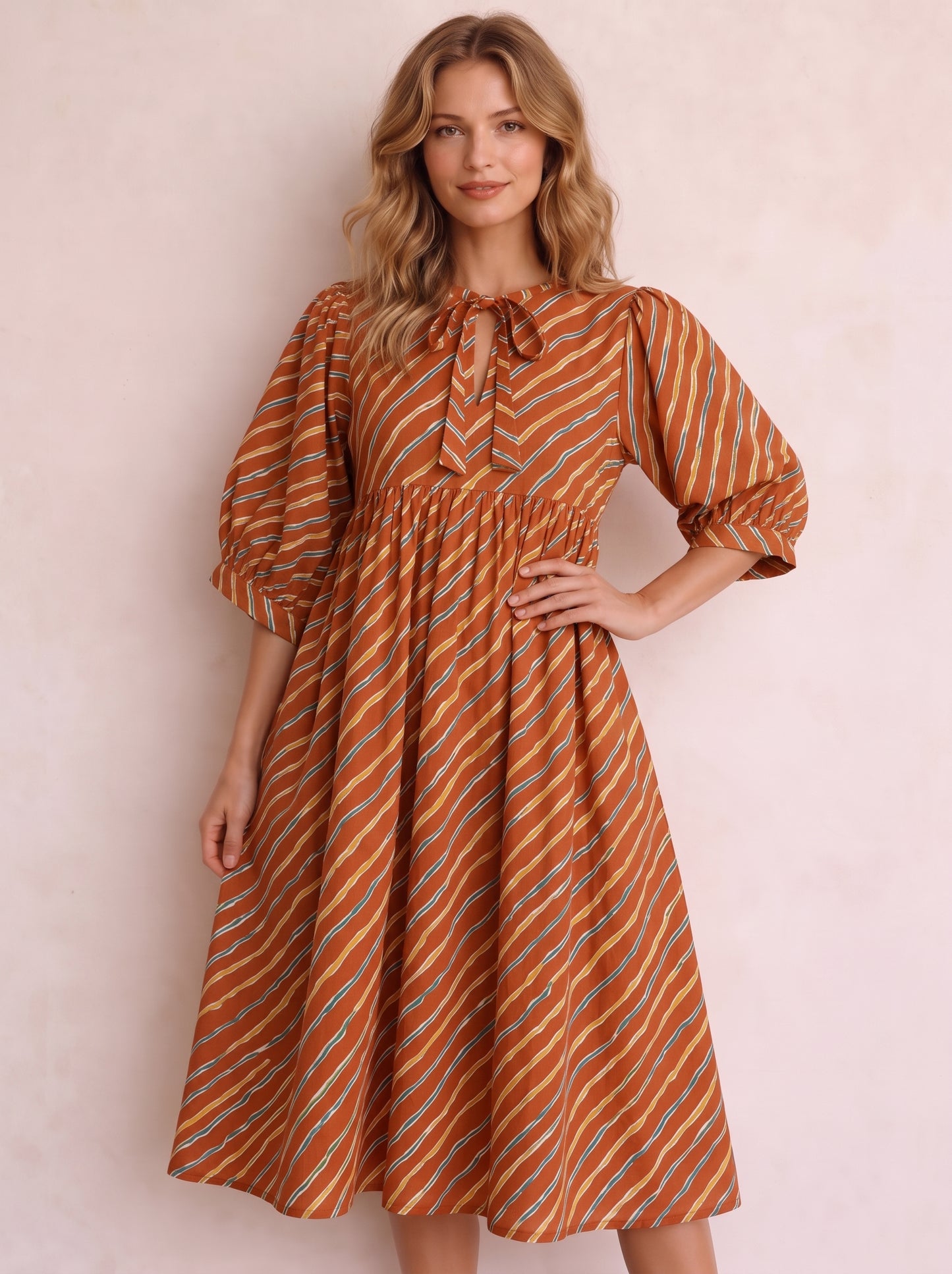 SUNSET LEHER MIDI DRESS